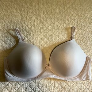 Victoria’s Secret BBV Wireless Bra 40DD